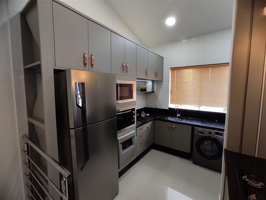 Cond. North Paradise